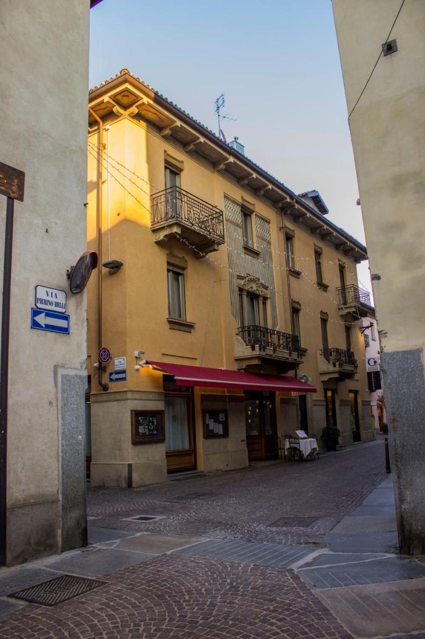 Palazzo Belli Bed and Breakfast Alba  Exteriör bild